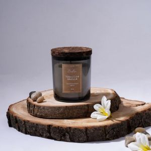 Ароматическая свеча в стекле BTOBACCO & VANILLA YJC-4. Картинка 2.